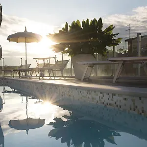 https://hotel-tropical-lido-di-jesolo.hotelinveneto.com